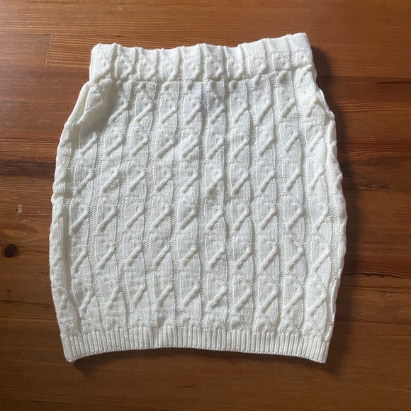 princess polly ainsly skirt - Picture 2 of 4